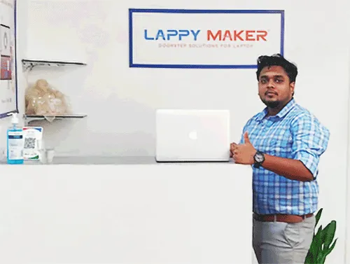 Akash Gupta Delightful Customers get their MacBook Device Fixed in Nehru Place